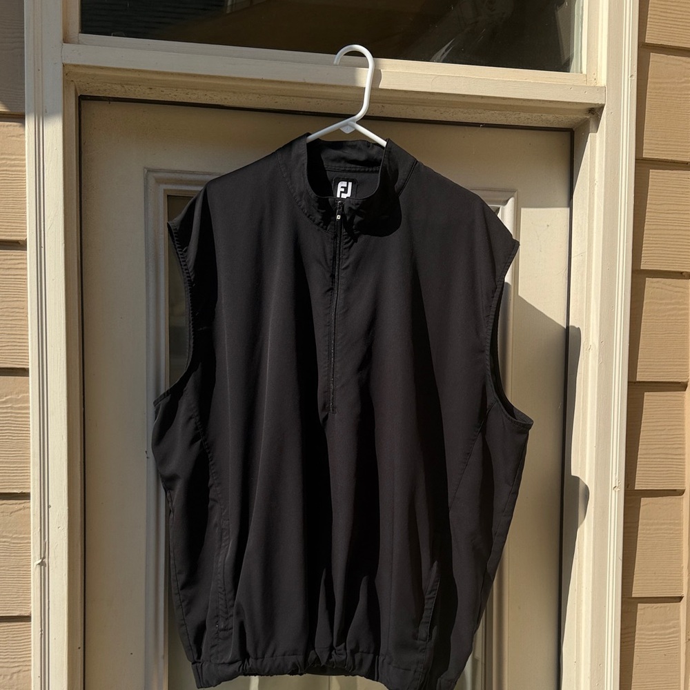 Foot Joy Men’s Black Sleeveless vest